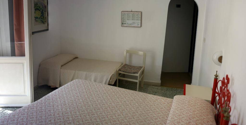 Hotel Villa Nettuno Marina di Campo Ruang foto